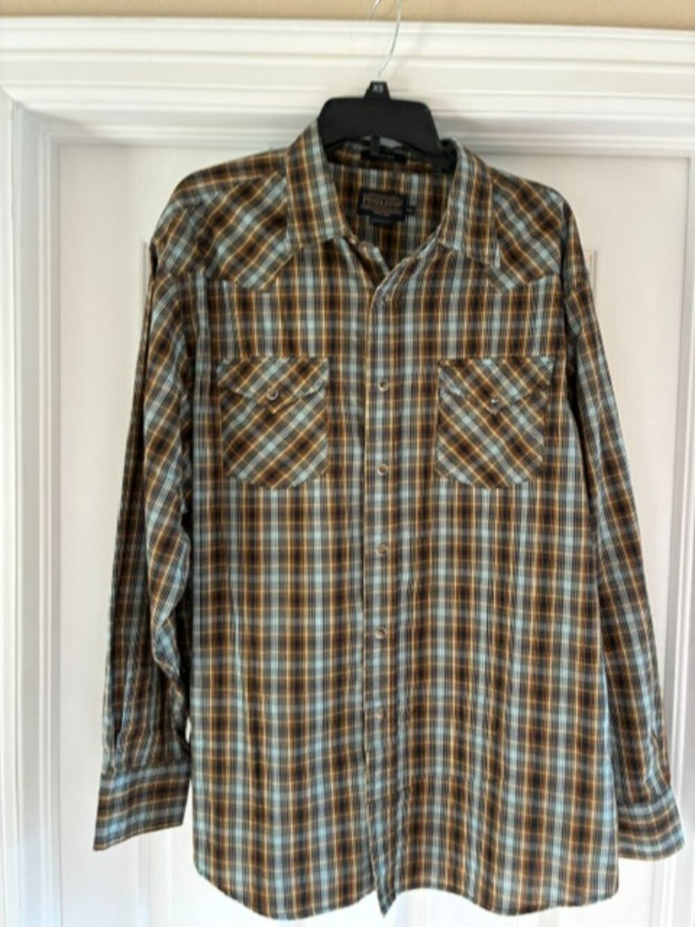 Pendelton XXL Plaid snap button down shirt, in excellent condition
